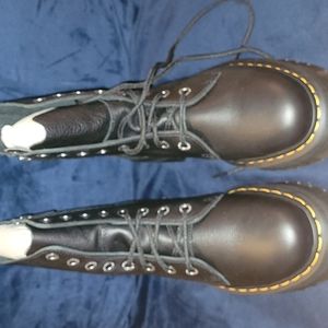 New Dr Martens AirWair Jadon lll size 9mn equals 10wmn